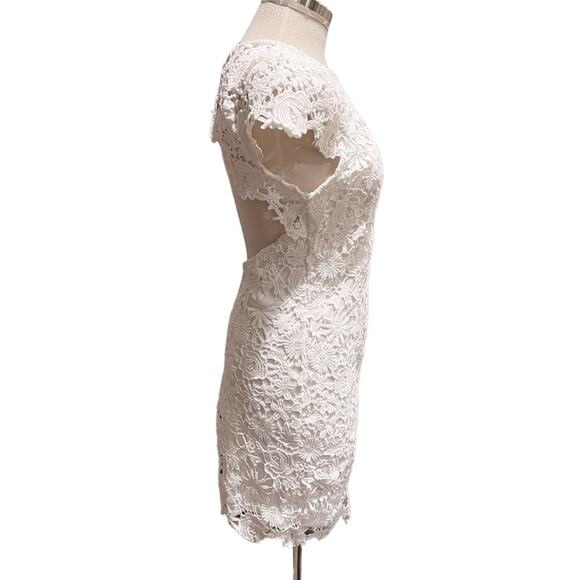 LULU’S Romance Language White Backless Lace Dress Size S - Picture 6 of 12